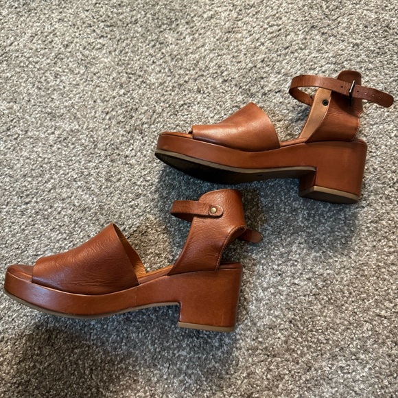 Miz Mooz Leather Platform Sandals - Picture 4 of 9
